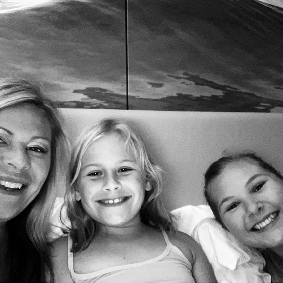 Meet your Posher, Kara - Picture 2 of 2